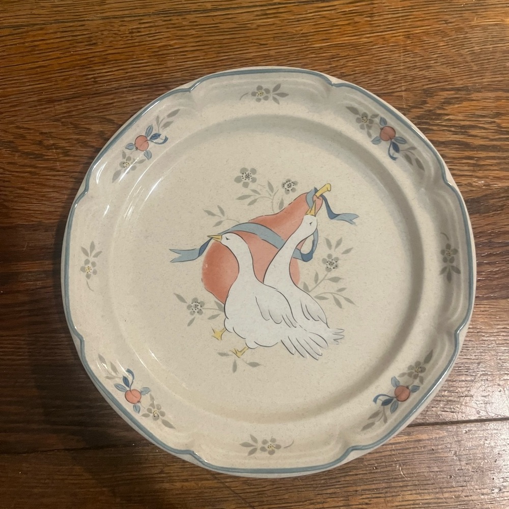 International Marmalade Geese plate